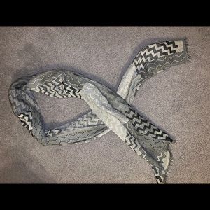 Zig zag Modena scarf